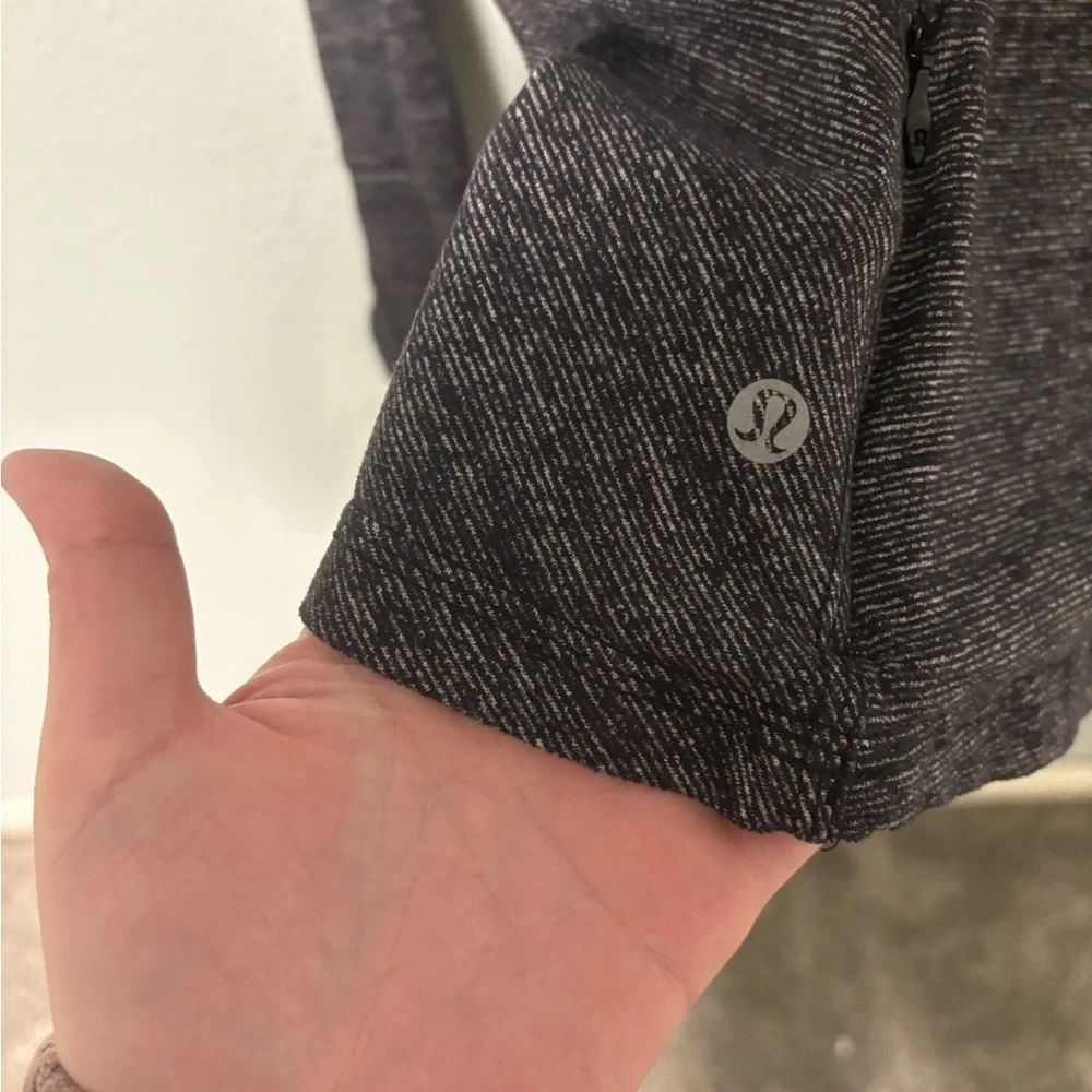 Lululemon Kanto Catch Me Long Sleeve Size 8